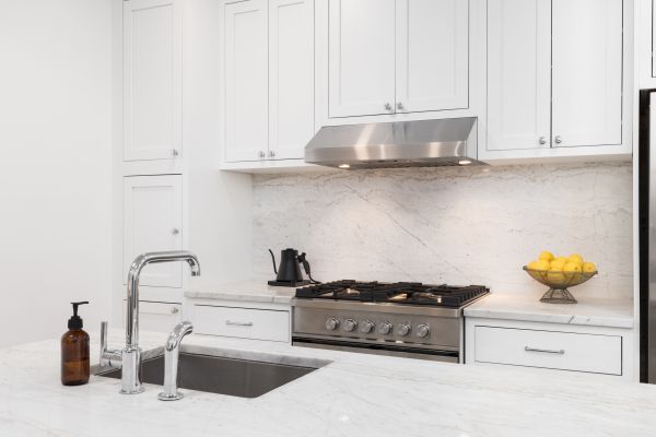 Quartz Countertop Shining